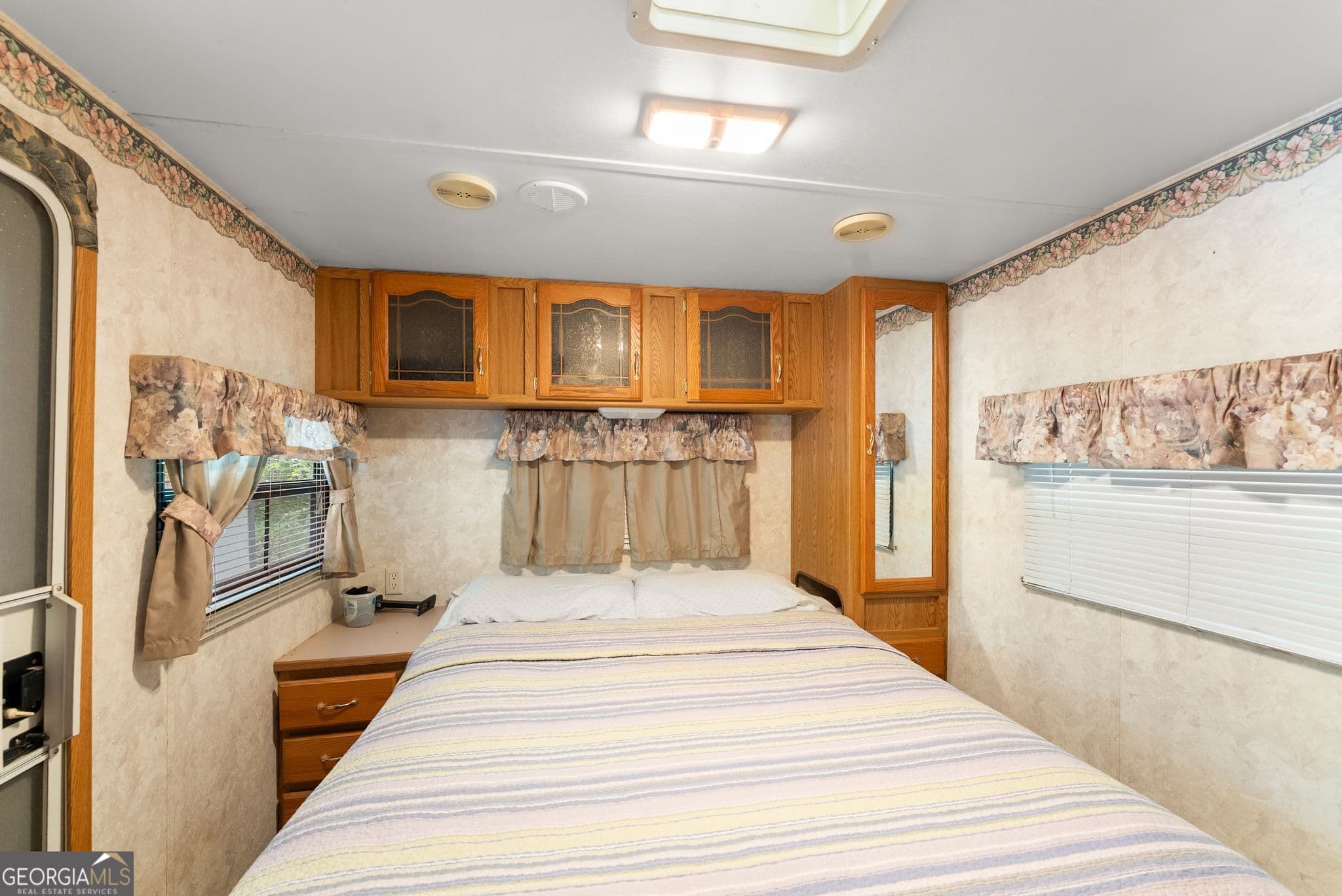 1 bedroom, 1 bathroom manufactured home,single family residence for sale at 39 Terrace Circle, Cleveland, GA 30528 — photo 8