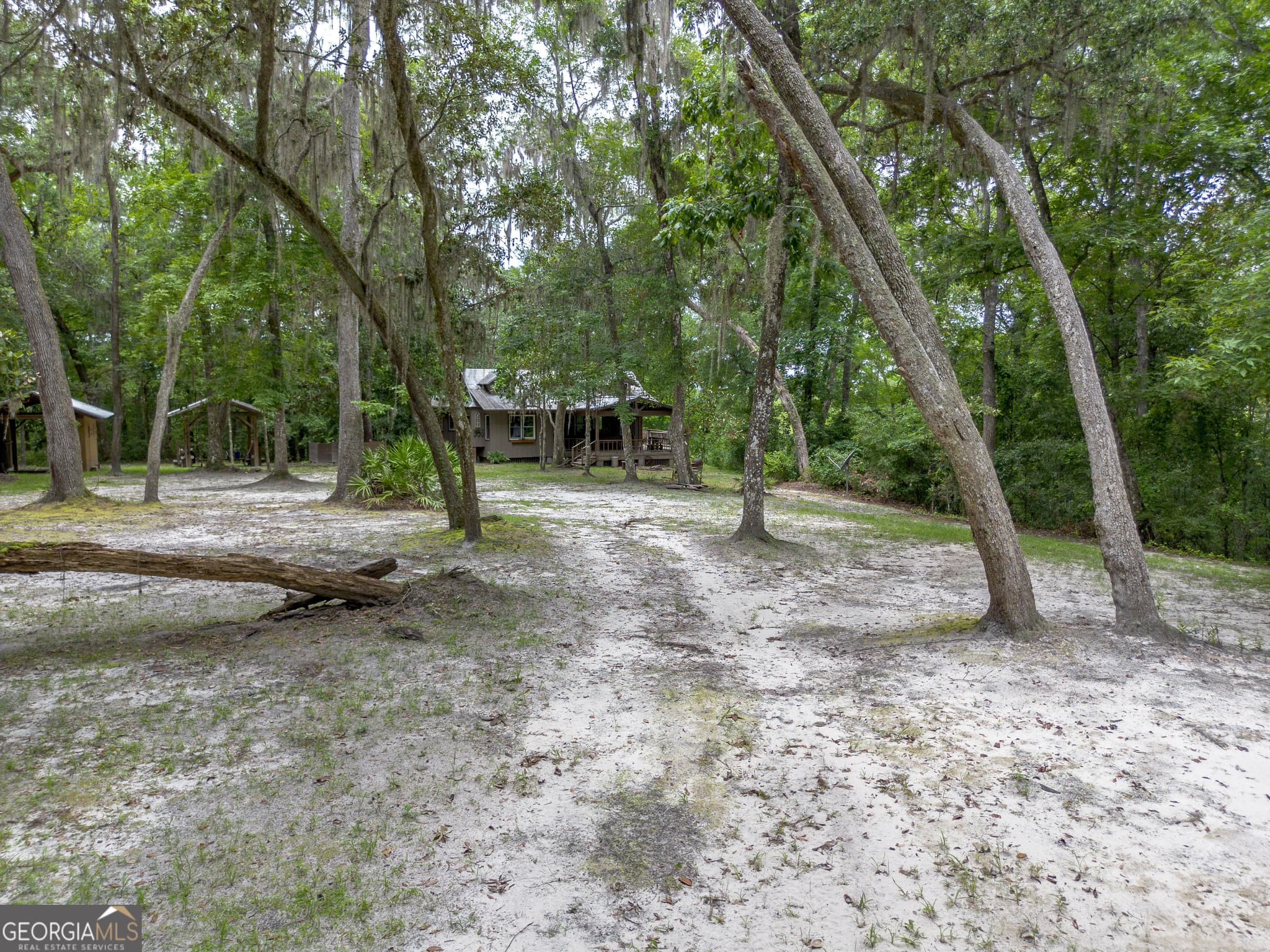 2 bedroom, 2 bathroom, 1,500 sq ft cabin,single family residence for sale at 1360 Douglas Fish Camp Road, White Oak, GA 31568 — photo 9