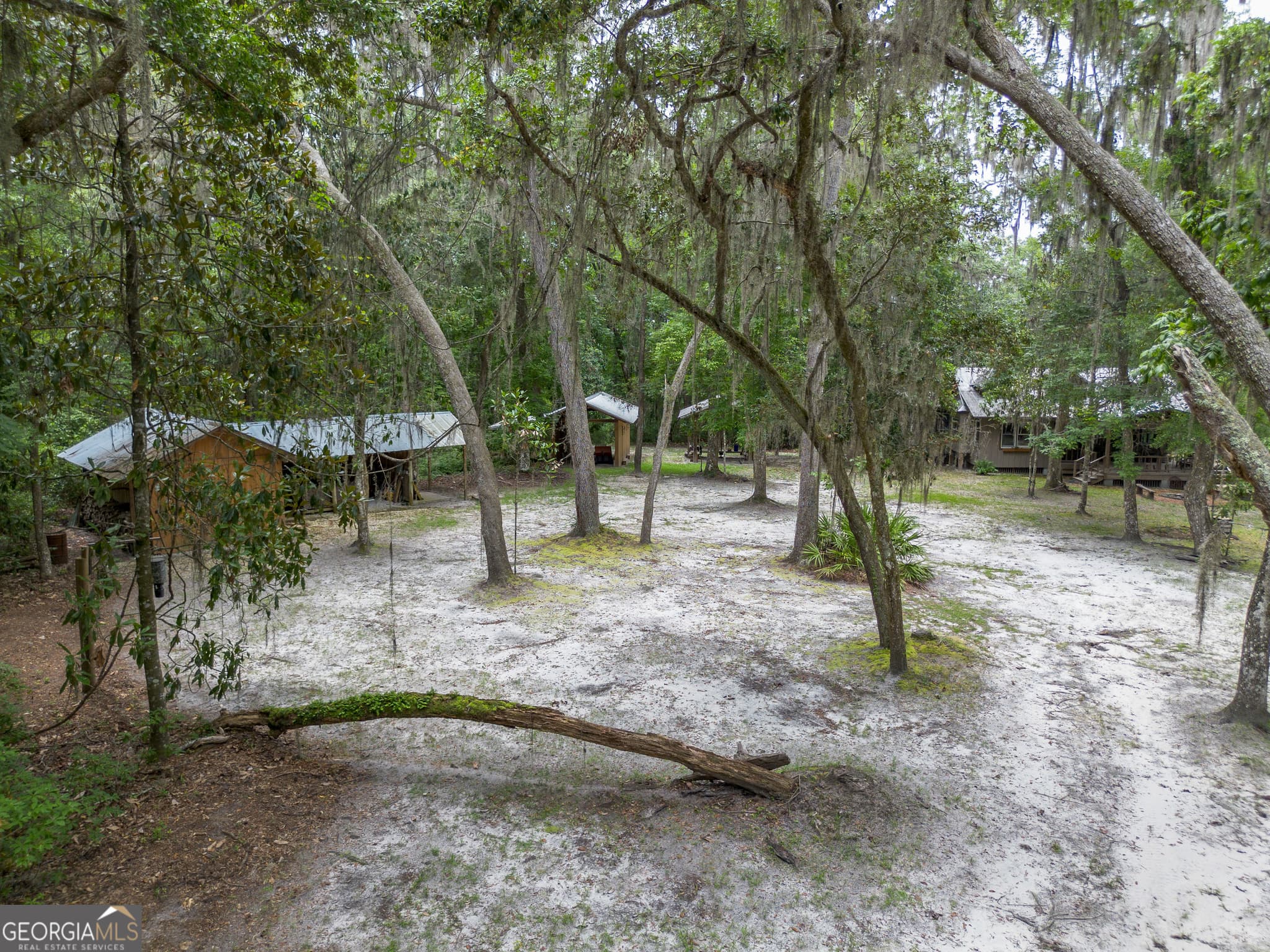 2 bedroom, 2 bathroom, 1,500 sq ft cabin,single family residence for sale at 1360 Douglas Fish Camp Road, White Oak, GA 31568 — photo 8