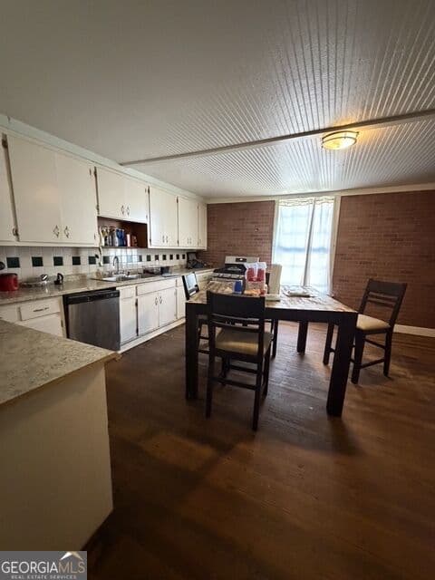 3 bedroom, 2 bathroom, 2,630 sq ft single family residence for sale at 609 Greenwood Street, Barnesville, GA 30204 — photo 8