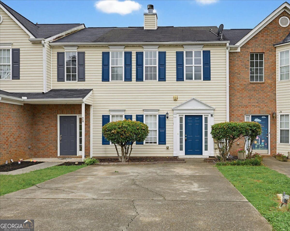 3 bedroom, 2.5 bathroom, 1,534 sq ft townhouse for rent at 26 Hampton Drive, Cartersville, GA 30121 for $1,495 a month — photo 1 of 24