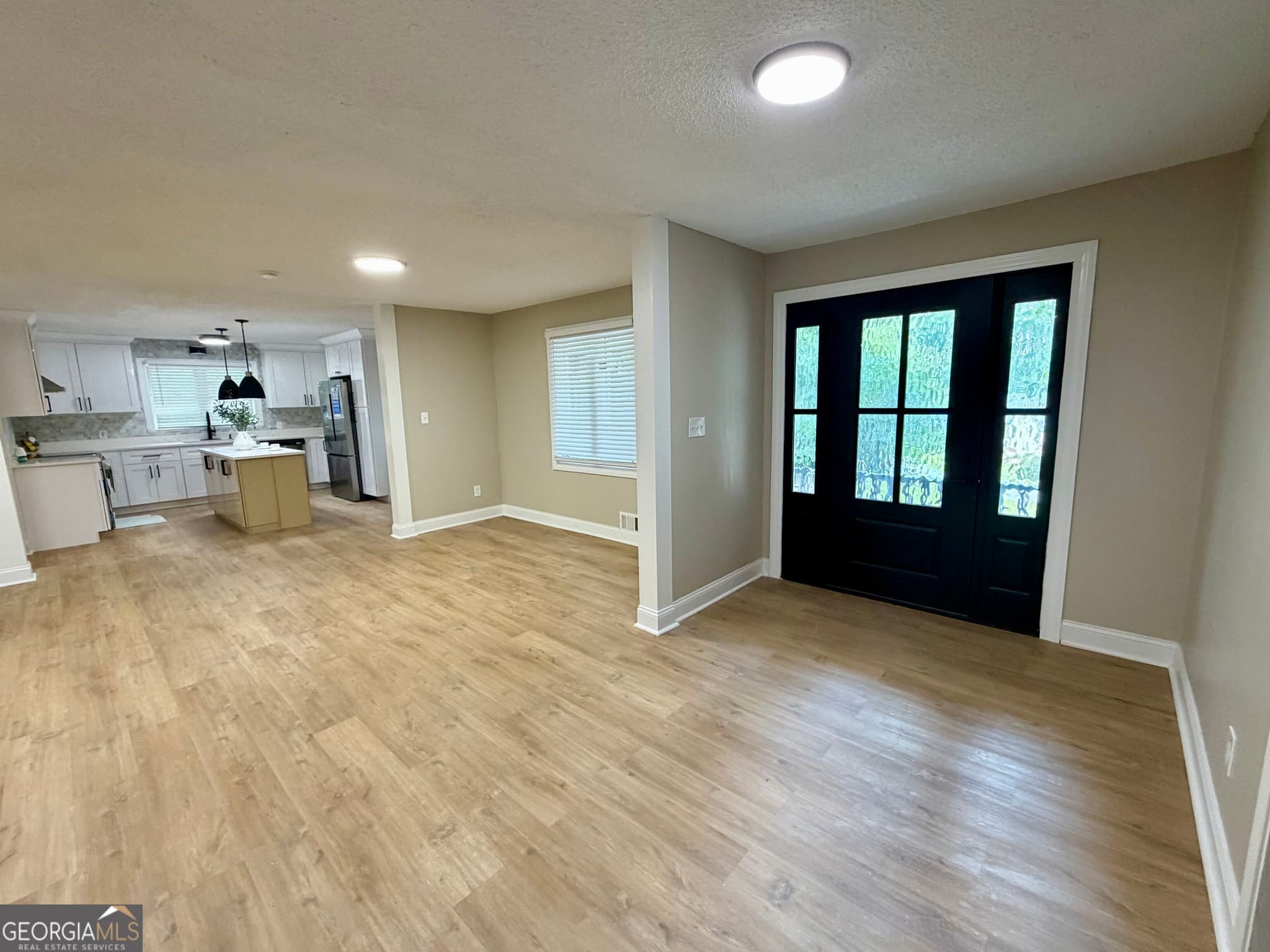 3 bedroom, 2 bathroom, 200 sq ft single family residence for sale at 8986 Mandarin Drive, Jonesboro, GA 30236 — photo 7