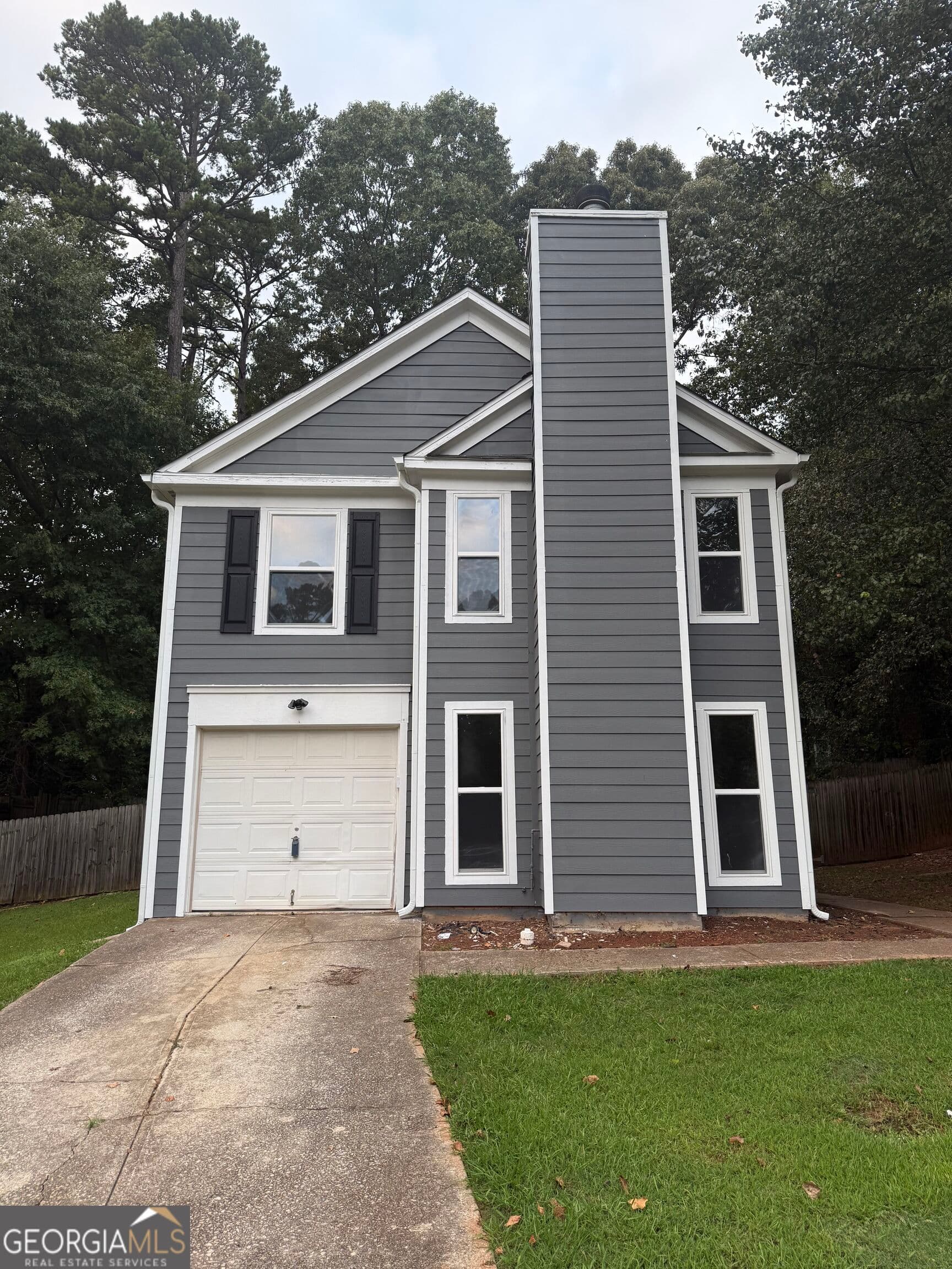 3 bedroom, 2.5 bathroom, 1,392 sq ft single family residence for rent at 1297 Old Countryside Circle, Stone Mountain, GA 30083 for $1,750 a month — photo 1 of 17