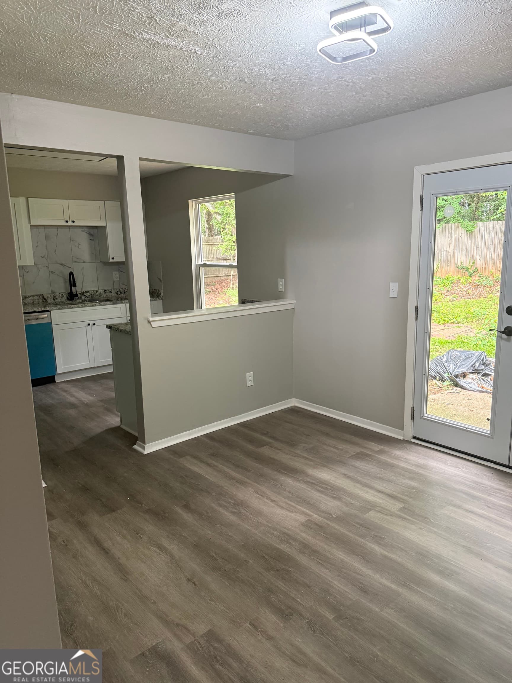 3 bedroom, 2.5 bathroom, 1,392 sq ft single family residence for rent at 1297 Old Countryside Circle, Stone Mountain, GA 30083 for $1,750 a month — photo 4