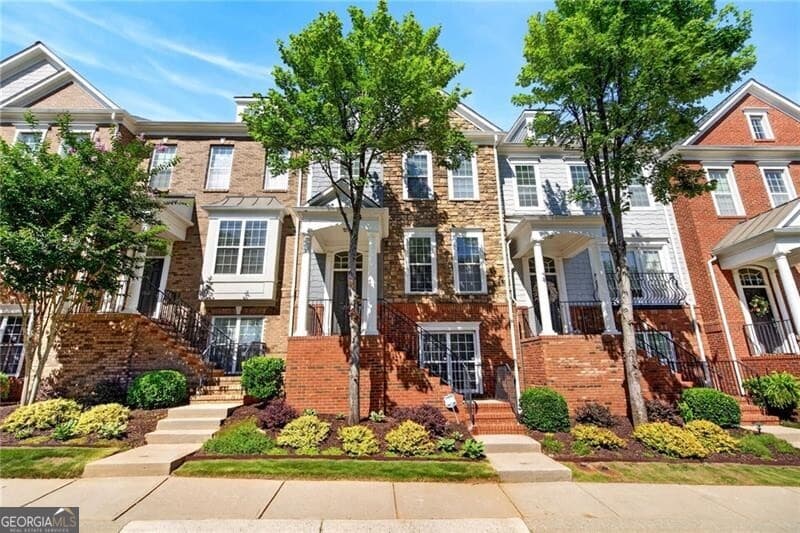 3 bedroom, 3.5 bathroom, 1,845 sq ft townhouse sold at 2159 Weldonberry Drive 124, Atlanta, GA 30319