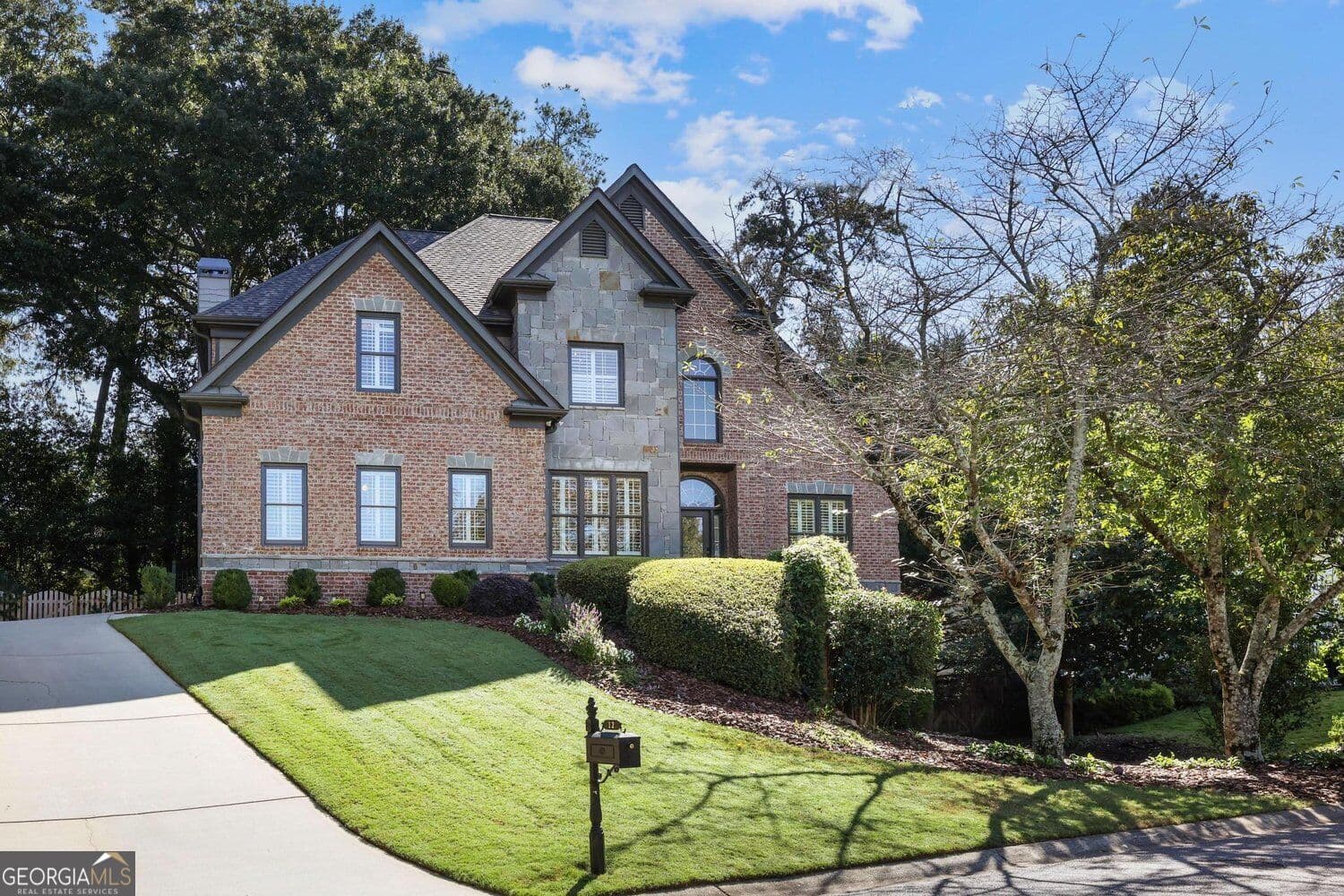 5 bedroom, 4.5 bathroom, 4,180 sq ft single family residence for sale at 12 Bonnie Lane, Sandy Springs, GA 30328 — photo 1 of 59