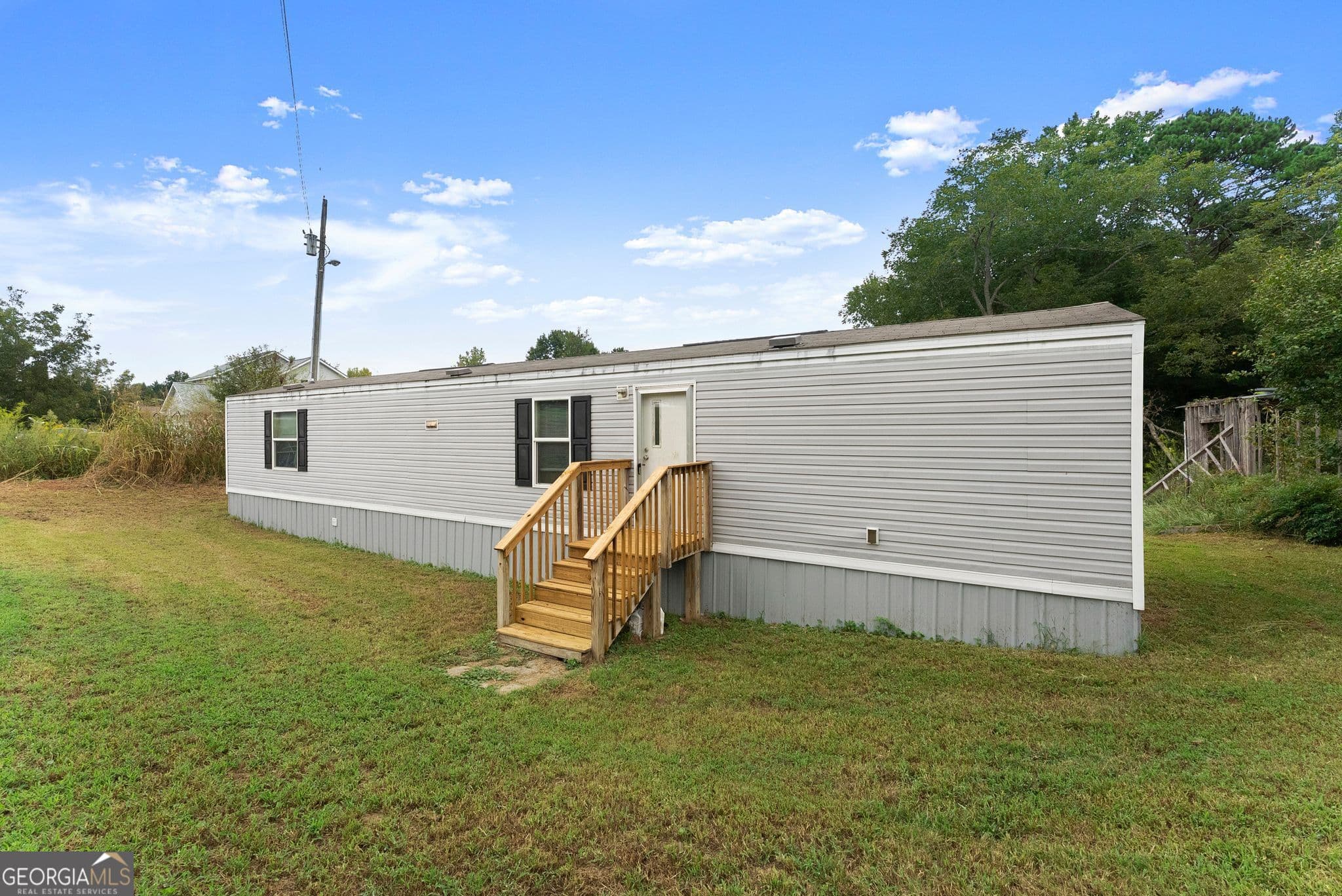2 bedroom, 2 bathroom, 840 sq ft manufactured home,single family residence for sale at 735 Holiness Campground Road, Cleveland, GA 30528 — photo 3
