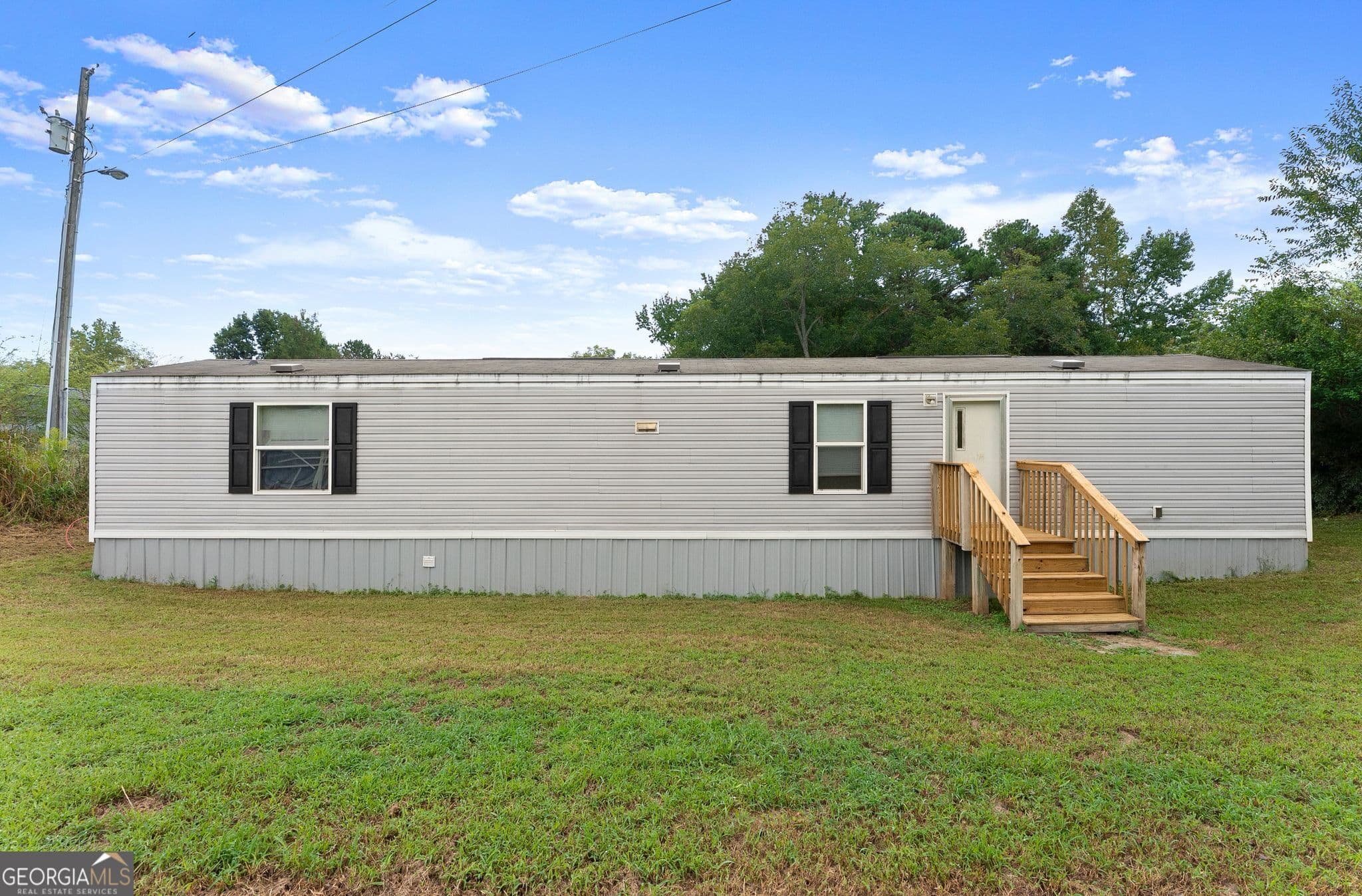 2 bedroom, 2 bathroom, 840 sq ft manufactured home,single family residence for sale at 735 Holiness Campground Road, Cleveland, GA 30528