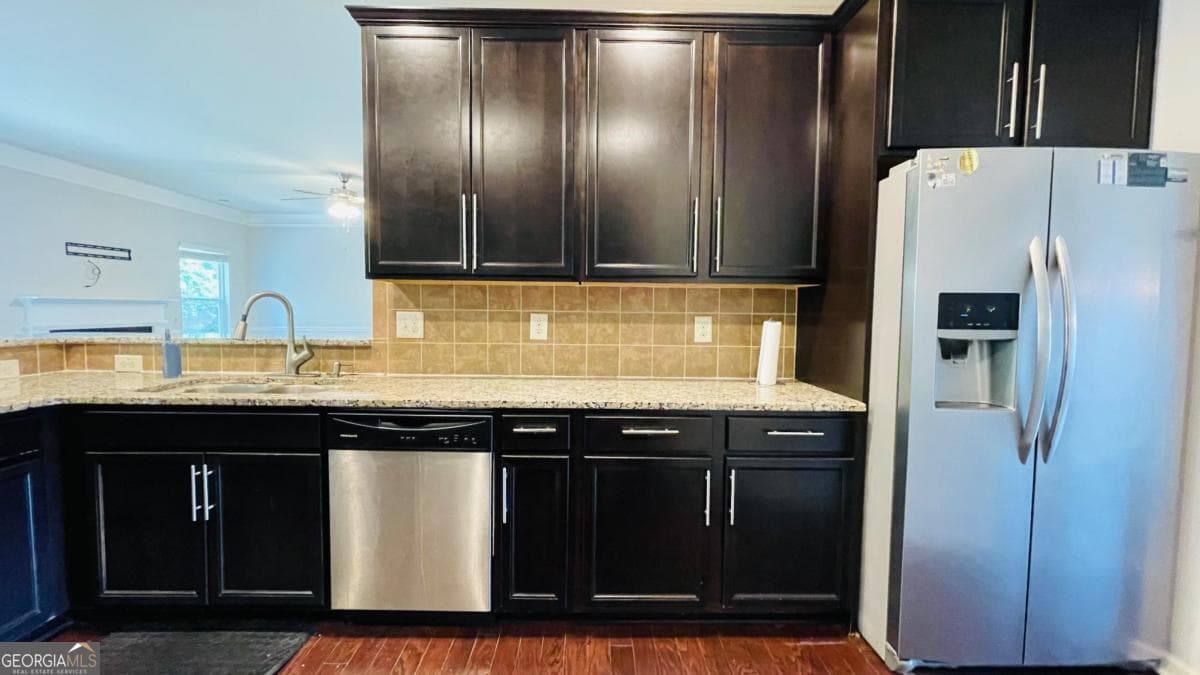 4 bedroom, 3.5 bathroom, 3,164 sq ft single family residence for sale at 1673 Wilson Manor Circle, Lawrenceville, GA 30045 — photo 7
