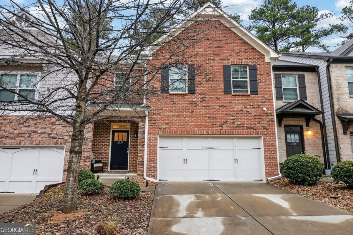 3 bedroom, 2.5 bathroom, 1,938 sq ft single family residence for sale at 2927 Mell Rise Way, Snellville, GA 30078 — photo 3