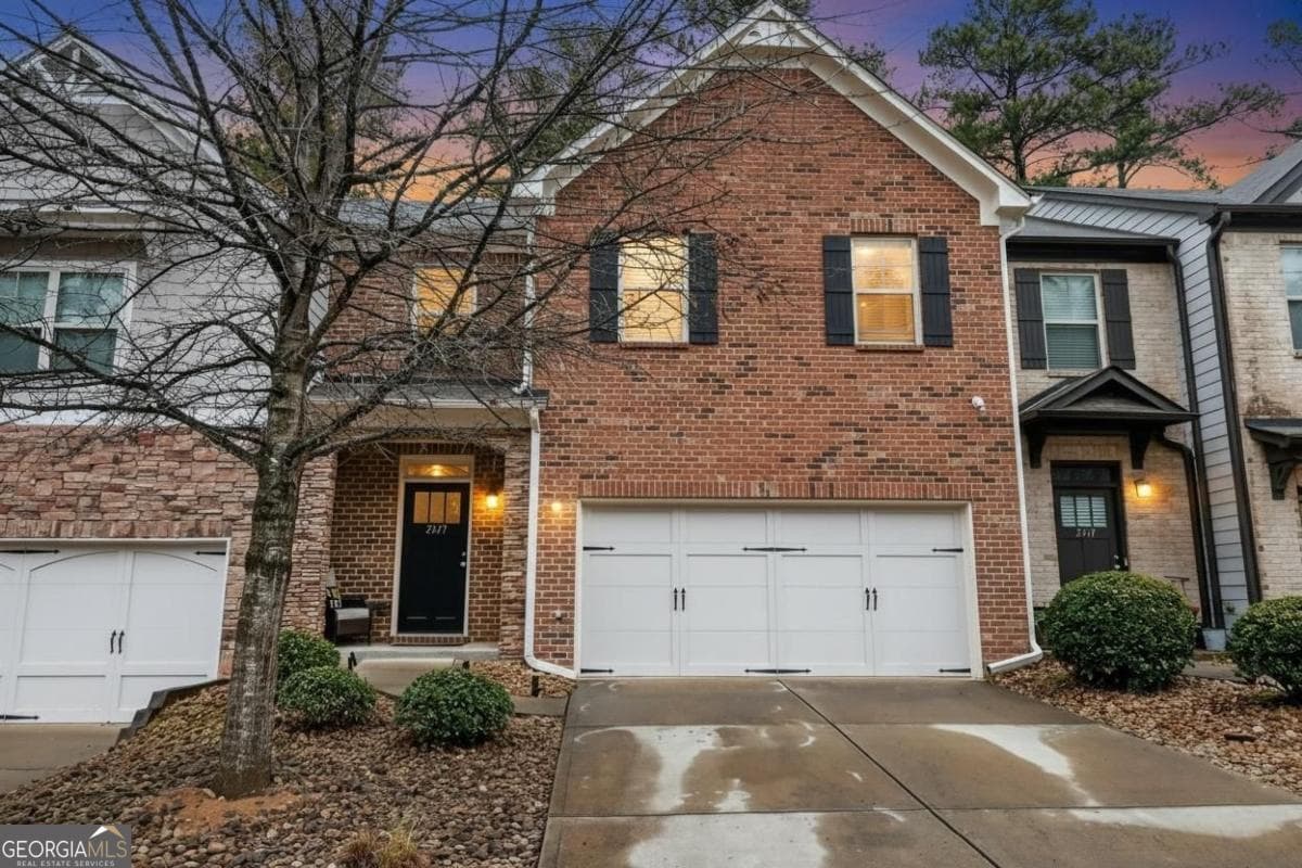 3 bedroom, 2.5 bathroom, 1,938 sq ft single family residence for sale at 2927 Mell Rise Way, Snellville, GA 30078