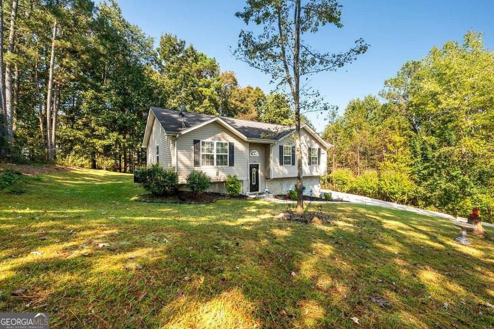 3 bedroom, 2.5 bathroom, 1,675 sq ft single family residence for sale at 164 Cicero Road, Lafayette, GA 30728 — photo 2