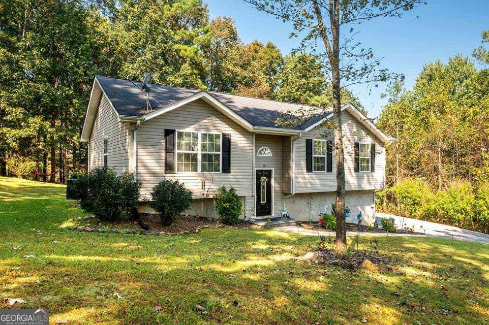 3 bedroom, 2.5 bathroom, 1,675 sq ft single family residence for sale at 164 Cicero Road, Lafayette, GA 30728 — photo 3