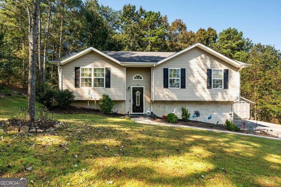 3 bedroom, 2.5 bathroom, 1,675 sq ft single family residence for sale at 164 Cicero Road, Lafayette, GA 30728