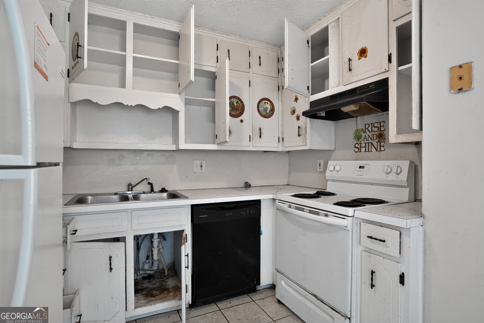 4 bedroom, 3 bathroom, 2,010 sq ft single family residence for sale at 6409 Eastbriar Drive, Lithonia, GA 30058 — photo 6