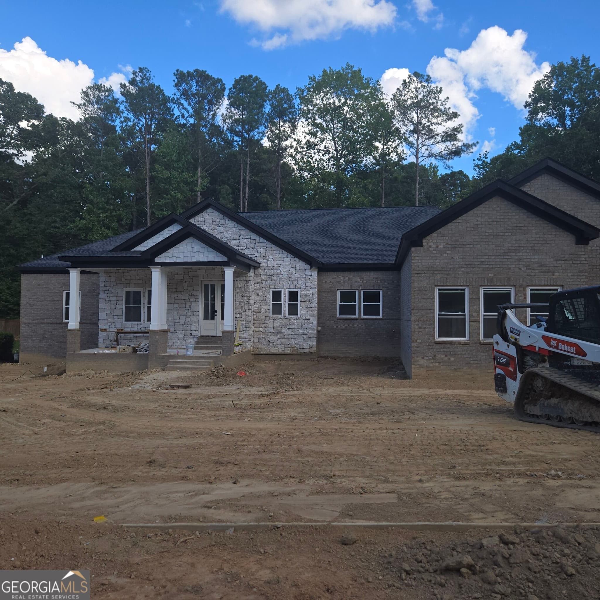 4 bedroom, 3.5 bathroom, 4,561 sq ft single family residence for sale at 5670 Eternal Drive, South Fulton, GA 30349 — photo 7