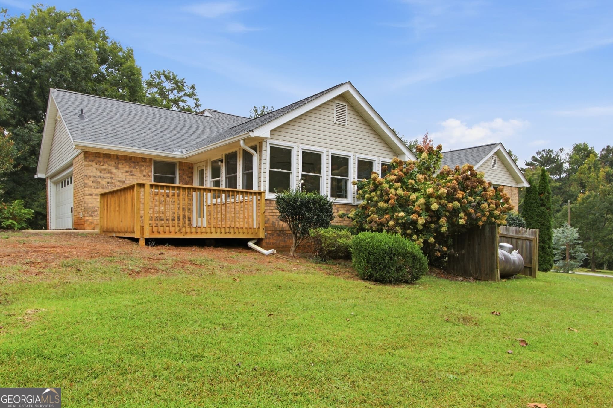 3 bedroom, 2 bathroom, 2,145 sq ft single family residence for sale at 552 Rich Davis Road, Hiram, GA 30141 — photo 5