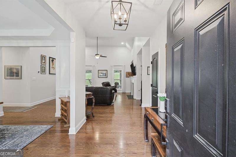 4 bedroom, 3 bathroom, 2,734 sq ft single family residence for sale at 32 Meadow View Glen, Newnan, GA 30265 — photo 3