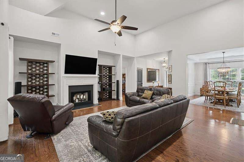 4 bedroom, 3 bathroom, 2,734 sq ft single family residence for sale at 32 Meadow View Glen, Newnan, GA 30265 — photo 8