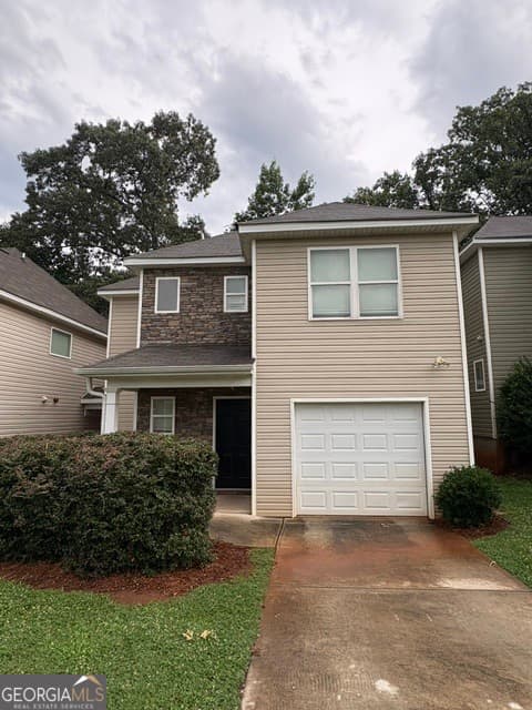 3 bedroom, 2.5 bathroom, 1,468 sq ft single family residence for rent at 661 Carlton Pointe Drive # 9, Palmetto, GA 30268 for $1,695 a month — photo 1 of 1