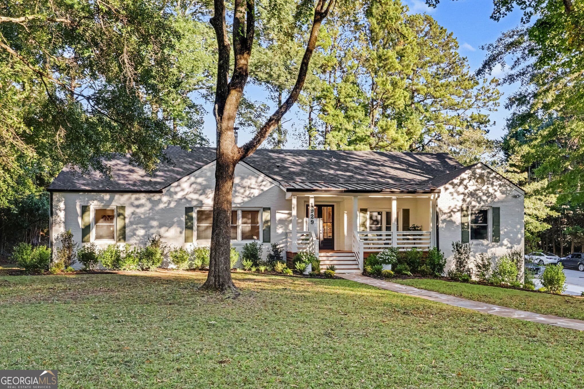 6 bedroom, 5 bathroom, 5,631 sq ft single family residence for sale at 1929 Lenox Road, Atlanta, GA 30306 — photo 4