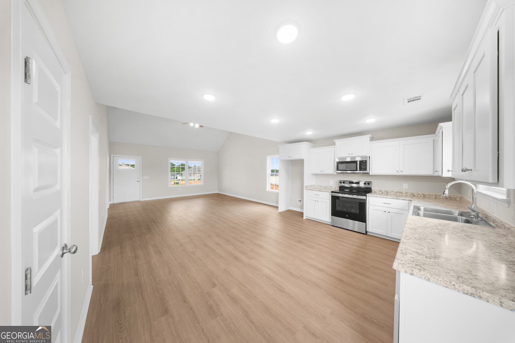 2 bedroom, 2 bathroom, 1,090 sq ft single family residence for sale at 507 Nickies Way, Statesboro, GA 30461 — photo 8