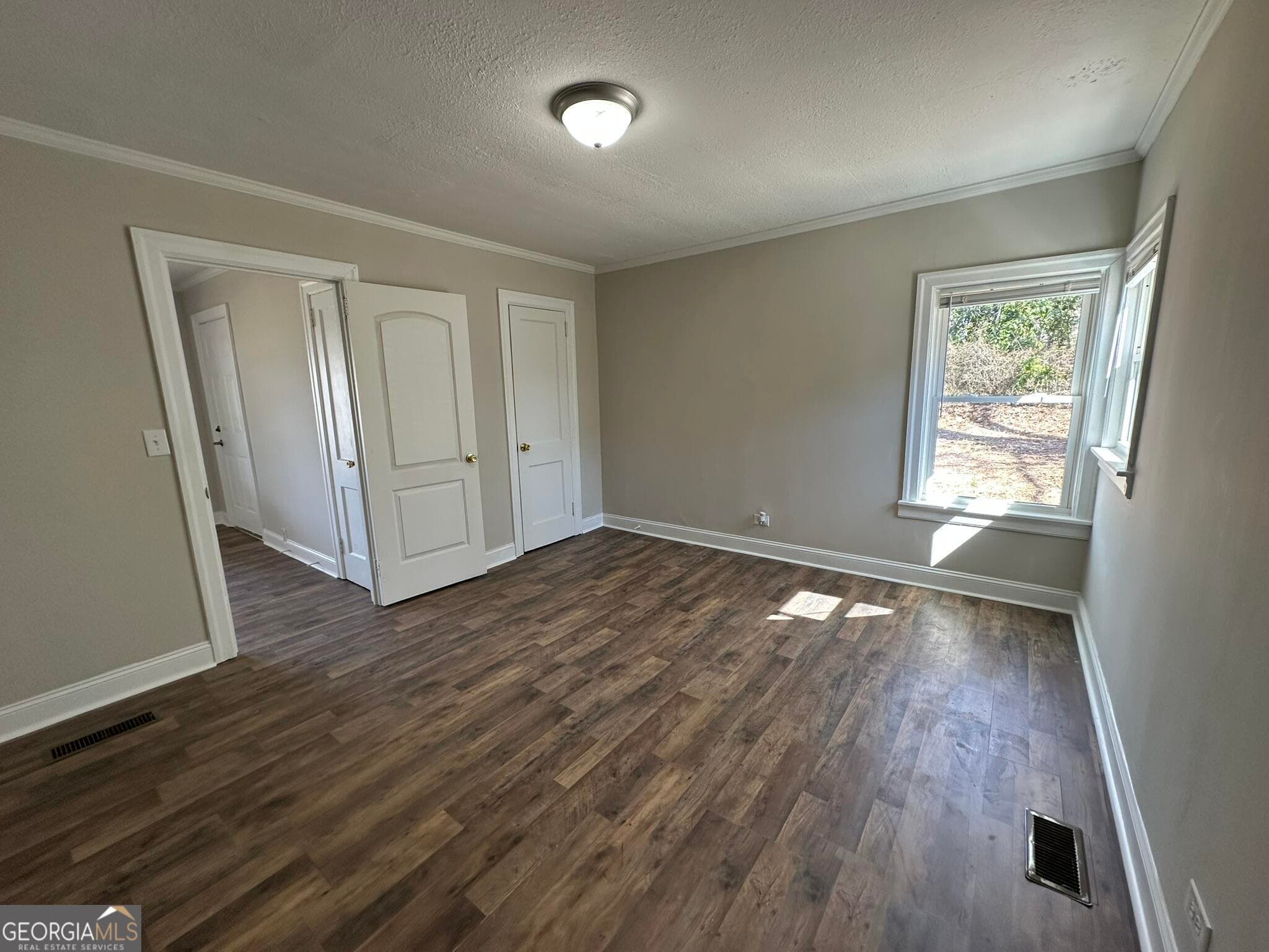 2 bedroom, 2 bathroom, 921 sq ft single family residence for sale at 256 Chattahoochee Street, Cornelia, GA 30531 — photo 7