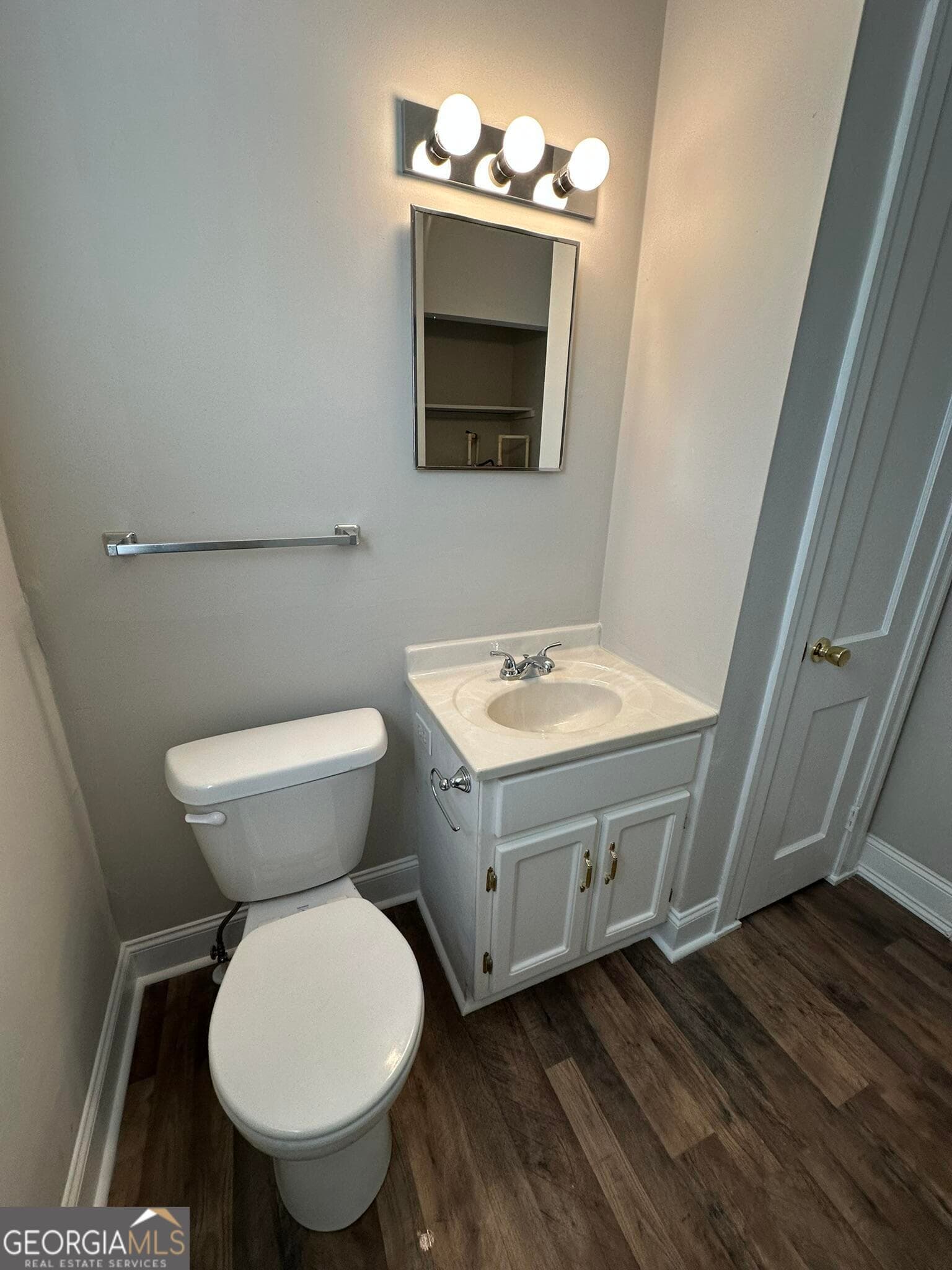 2 bedroom, 2 bathroom, 921 sq ft single family residence for sale at 256 Chattahoochee Street, Cornelia, GA 30531 — photo 5