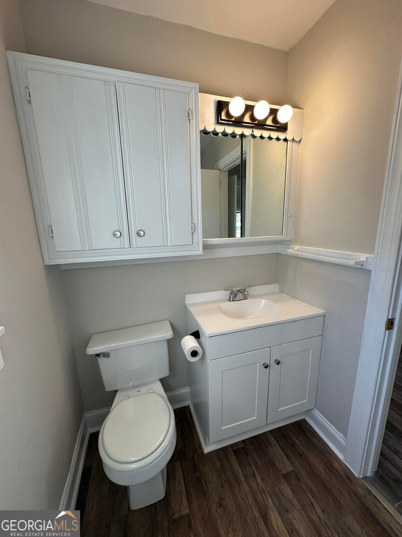 2 bedroom, 2 bathroom, 921 sq ft single family residence for sale at 256 Chattahoochee Street, Cornelia, GA 30531 — photo 8