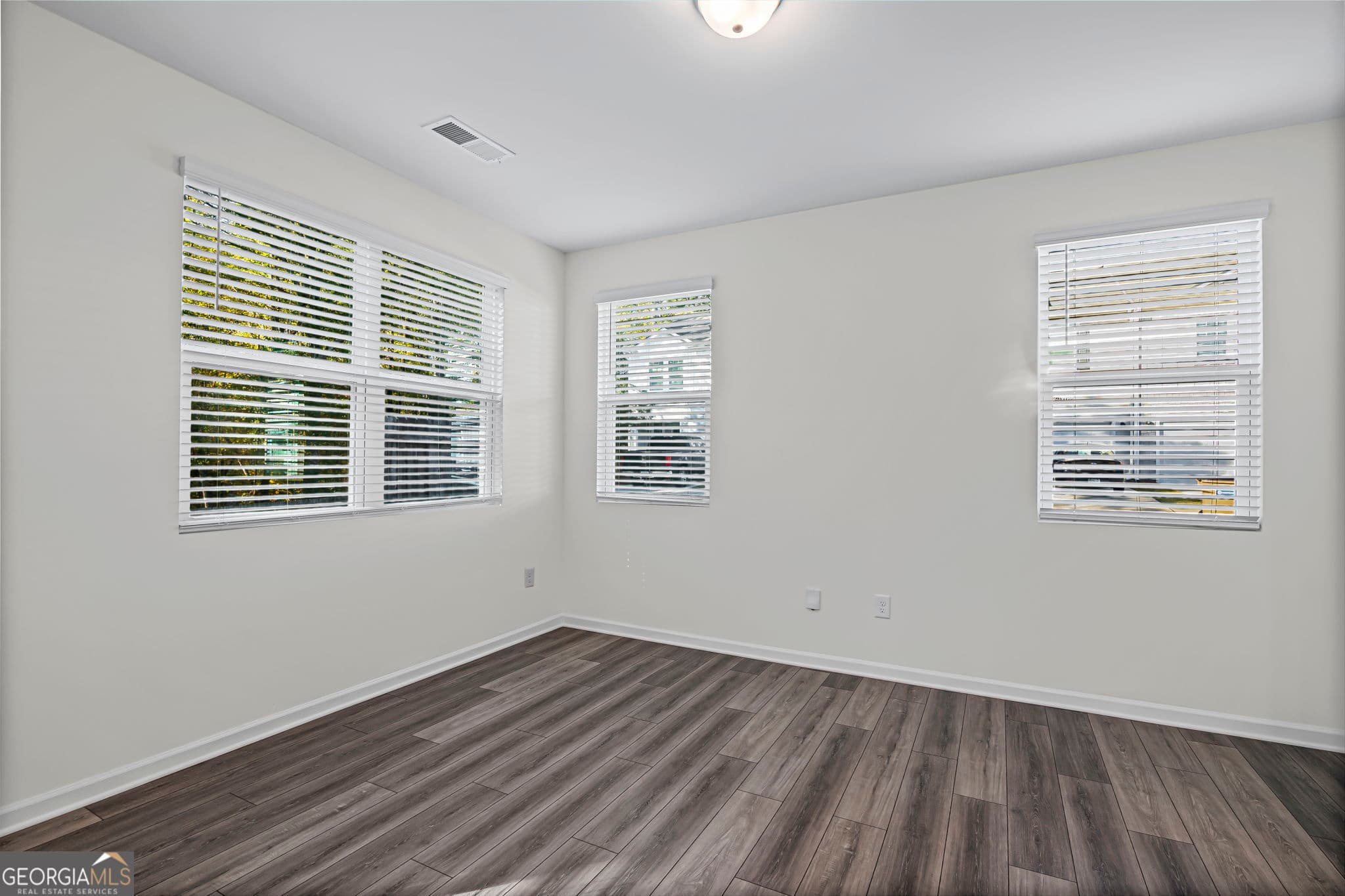 3 bedroom, 2.5 bathroom, 1,420 sq ft townhouse for rent at 408 Kings Cross Way, Cartersville, GA 30120 for $1,499 a month — photo 5