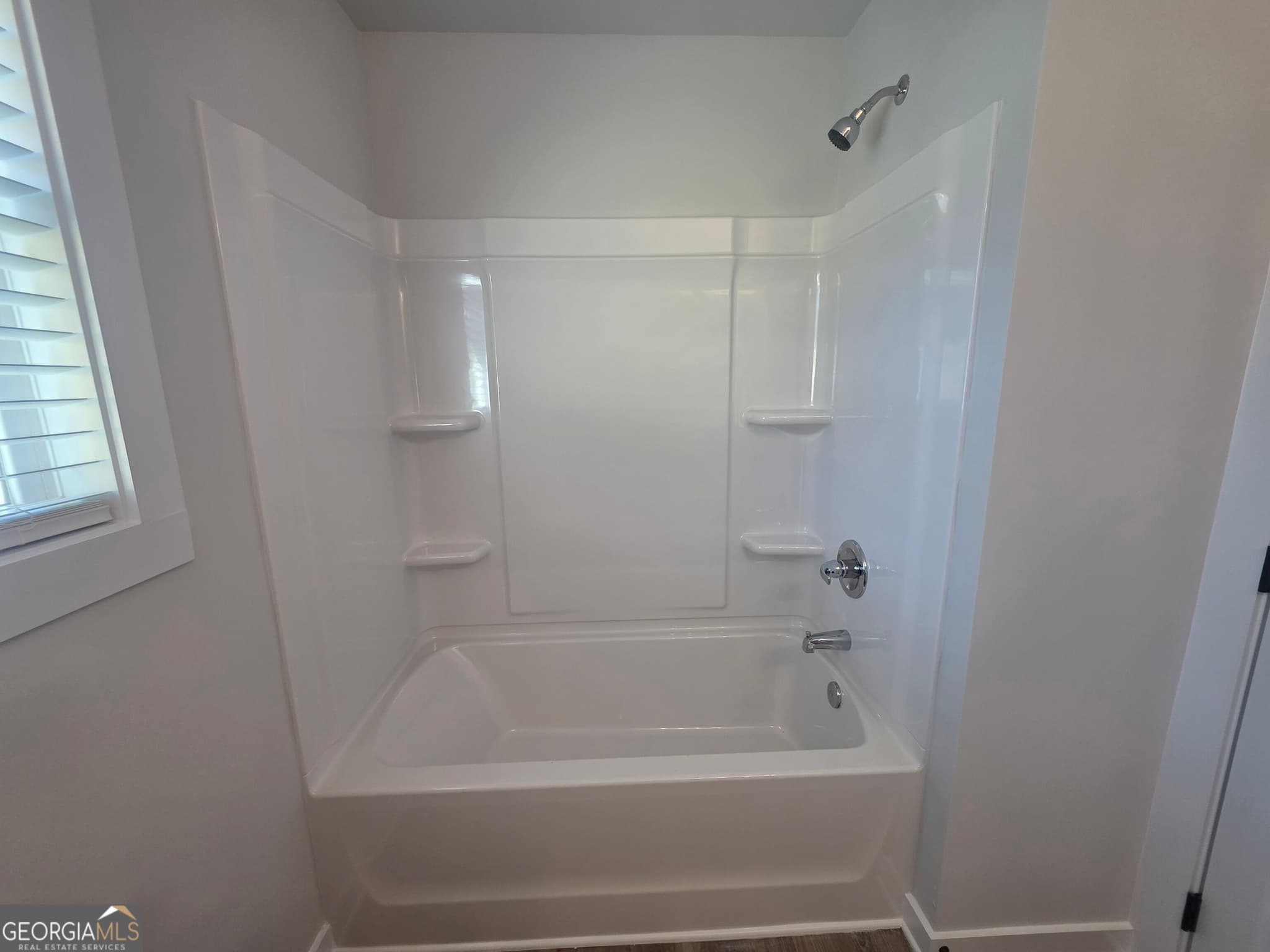 3 bedroom, 2 bathroom, 1,600 sq ft single family residence for sale at 195 Charlie Way 31, Winder, GA 30680 — photo 9
