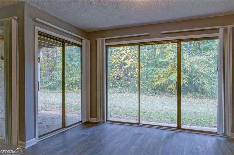 4 bedroom, 2 bathroom, 1,600 sq ft condominium for sale at 3575 Oakvale Road 305, Decatur, GA 30034 — photo 6