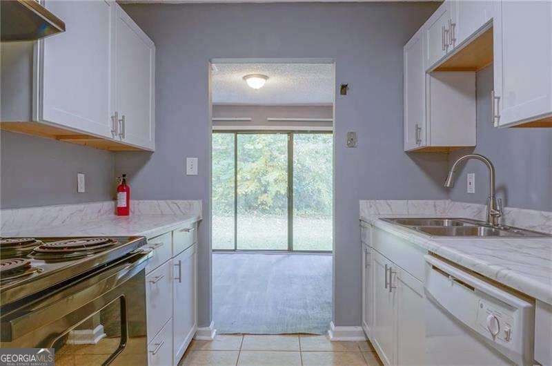 4 bedroom, 2 bathroom, 1,600 sq ft condominium for sale at 3575 Oakvale Road 305, Decatur, GA 30034 — photo 5