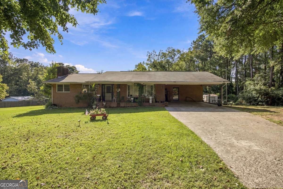 4 bedroom, 2 bathroom, 2,476 sq ft single family residence for sale at 169 Lafayett Road, Cusseta, GA 31805