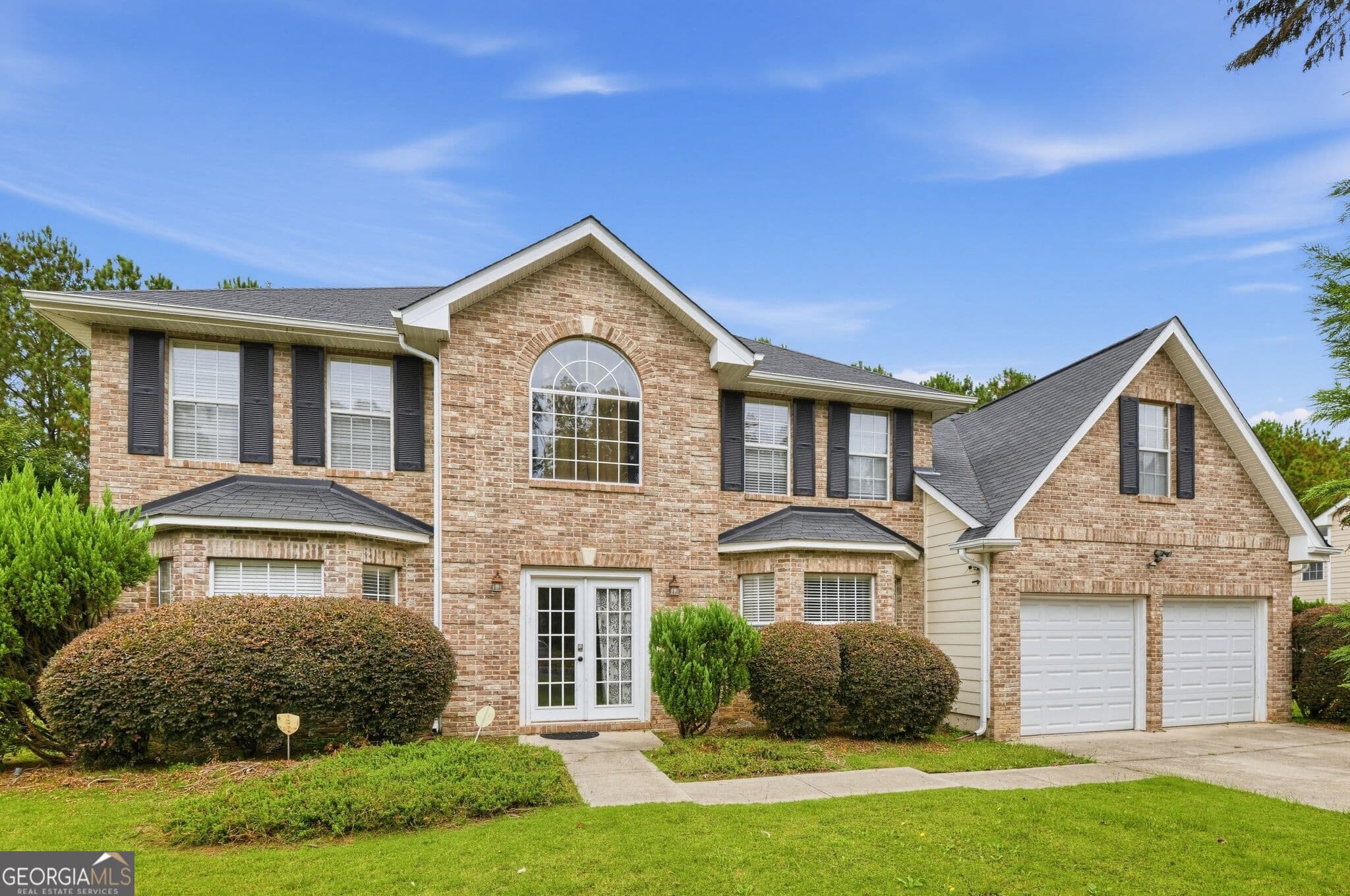 5 bedroom, 3 bathroom, 2,592 sq ft single family residence for rent at 1560 Rogers Crossing Drive, Lithonia, GA 30058 for $2,850 a month — photo 2