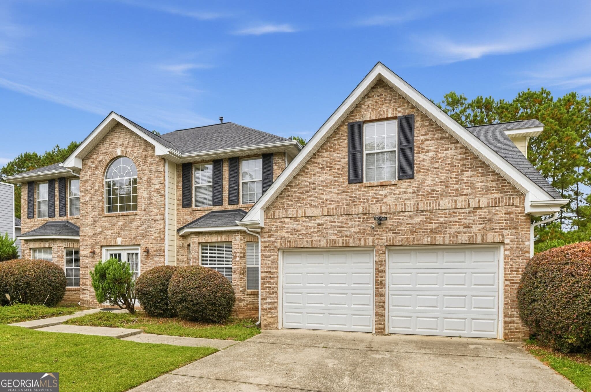 5 bedroom, 3 bathroom, 2,592 sq ft single family residence for rent at 1560 Rogers Crossing Drive, Lithonia, GA 30058 for $2,850 a month — photo 1 of 43