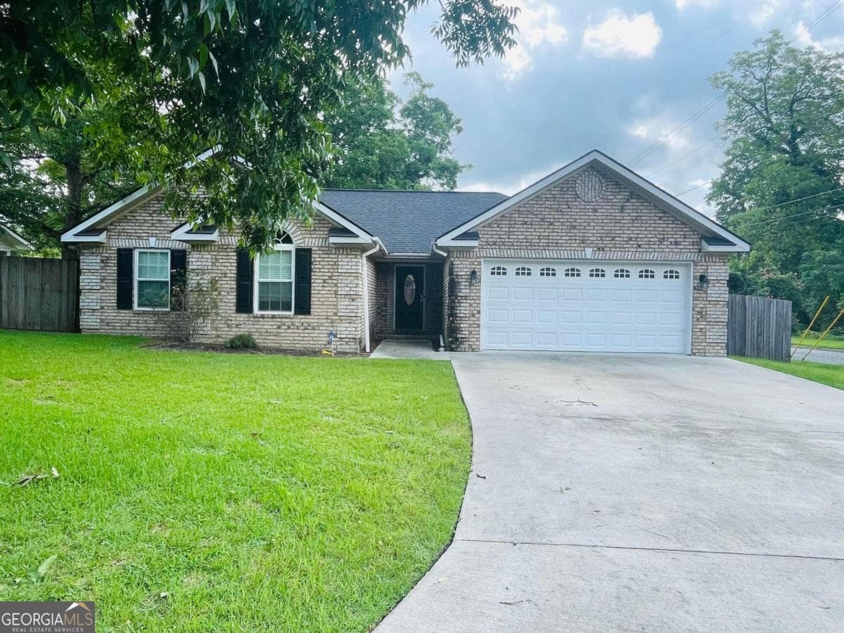 401 N Tillman Street, Glennville, GA 30427 — most recent listing photo