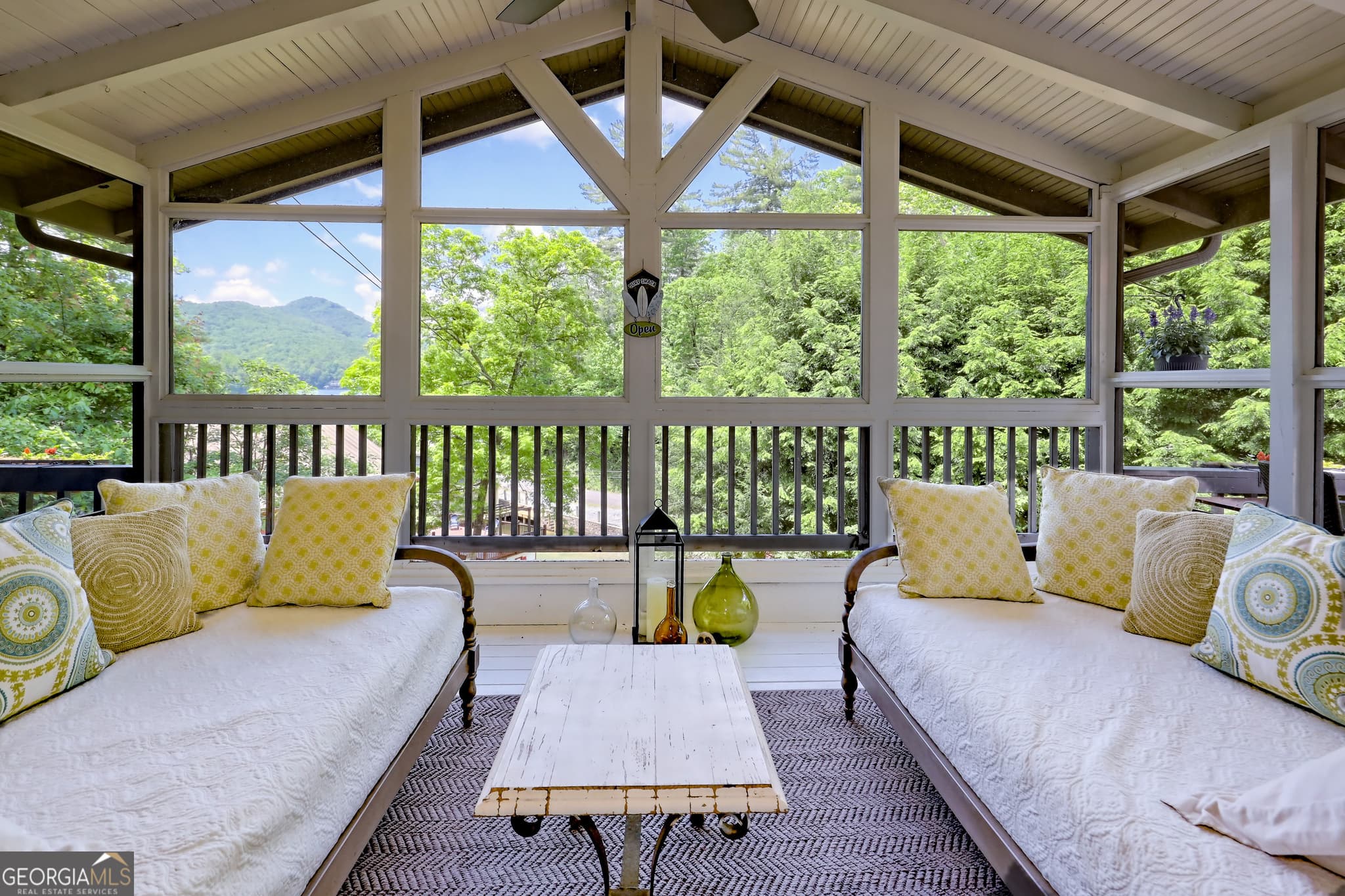 5 bedroom, 3 bathroom, 2,928 sq ft cabin,single family residence for sale at 422 Timpson Cove Road, Clayton, GA 30525 — photo 6