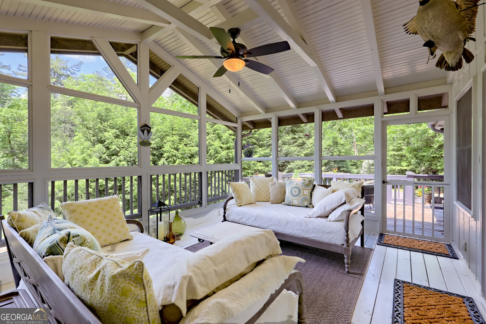 5 bedroom, 3 bathroom, 2,928 sq ft cabin,single family residence for sale at 422 Timpson Cove Road, Clayton, GA 30525 — photo 7