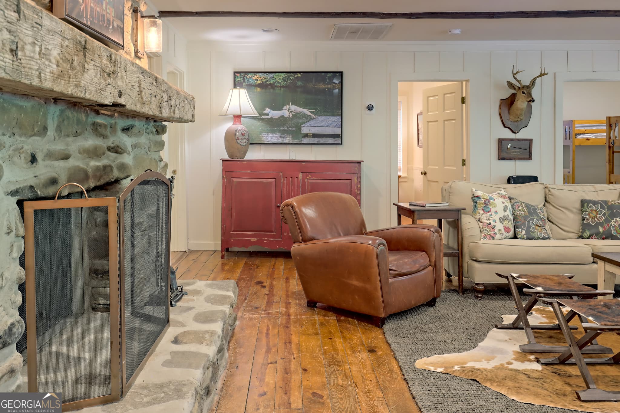 5 bedroom, 3 bathroom, 2,928 sq ft cabin,single family residence for sale at 422 Timpson Cove Road, Clayton, GA 30525 — photo 10