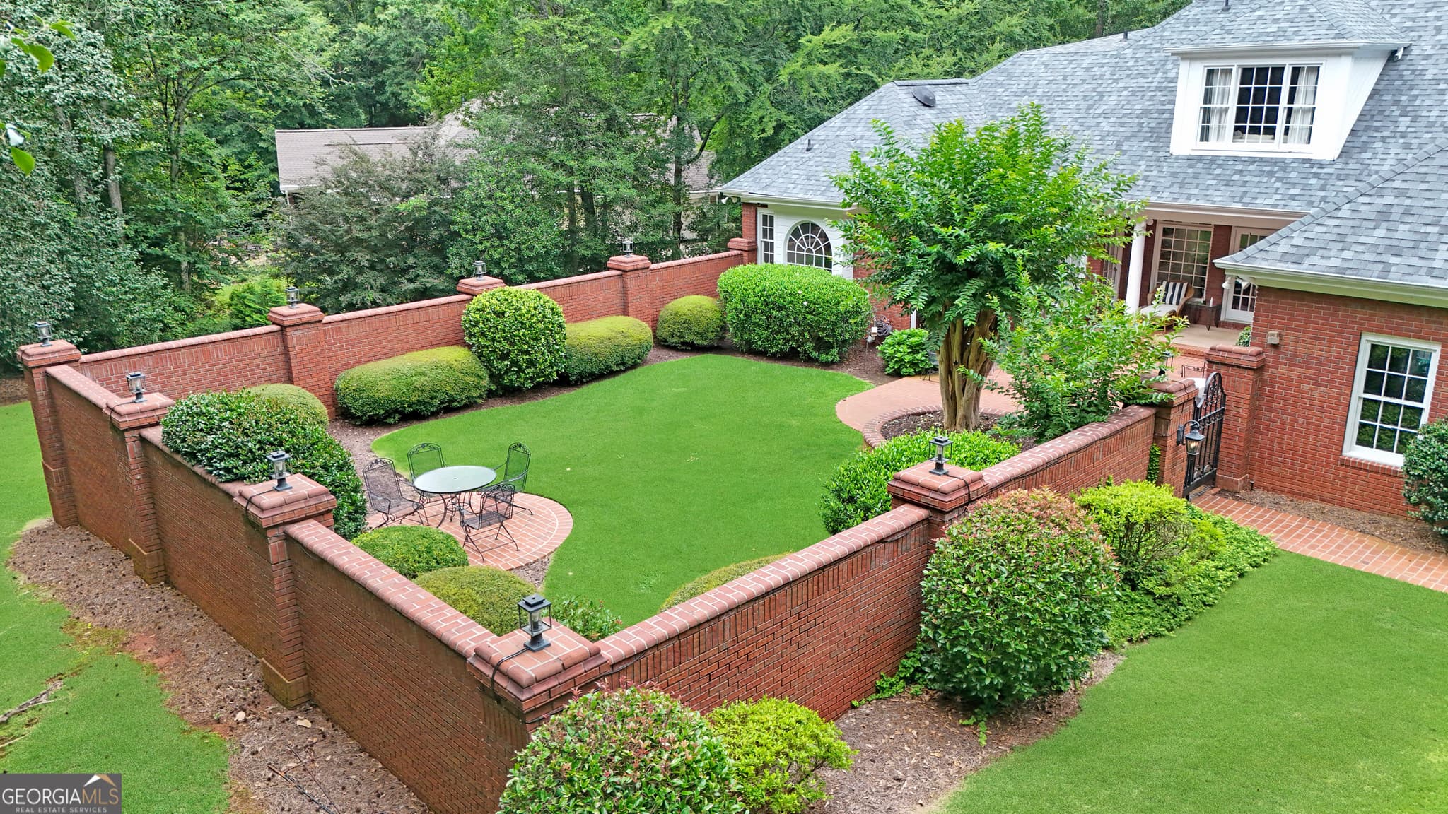 5 bedroom, 4.5 bathroom, 5,698 sq ft single family residence for sale at 103 Woodchase Drive, Lagrange, GA 30240 — photo 2