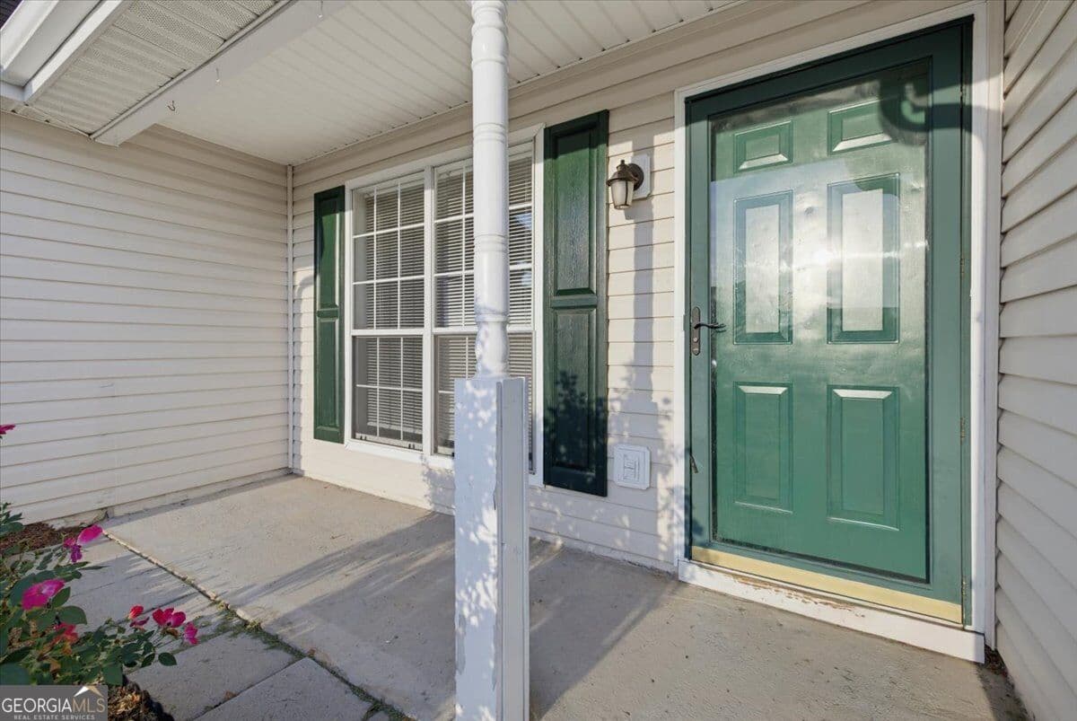 3 bedroom, 2 bathroom, 1,336 sq ft single family residence for sale at 604 Village Way, Stockbridge, GA 30281 — photo 3