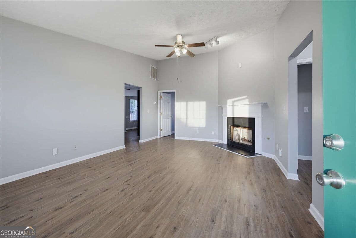 3 bedroom, 2 bathroom, 1,336 sq ft single family residence for sale at 604 Village Way, Stockbridge, GA 30281 — photo 5