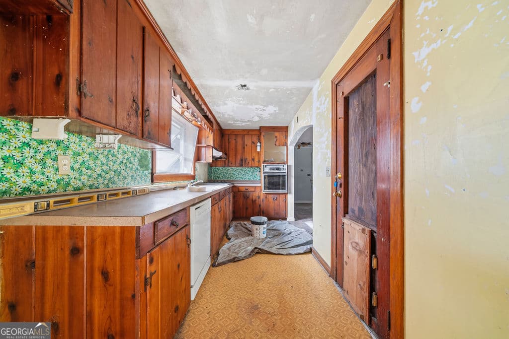 2 bedroom, 1 bathroom, 1,118 sq ft single family residence for sale at 176 Woods Road, Rome, GA 30165 — photo 5