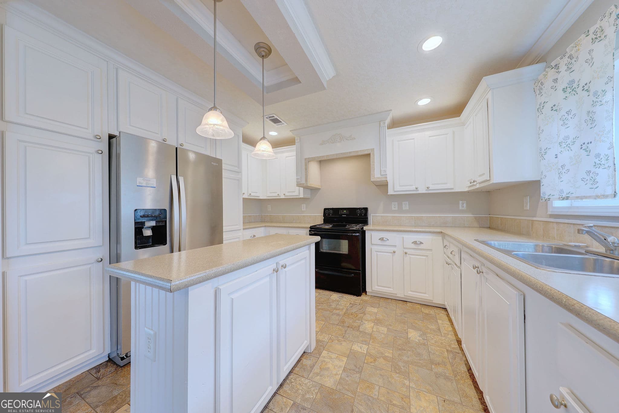 3 bedroom, 2 bathroom, 1,456 sq ft manufactured home,single family residence under contract at 1177 Egg And Butter Road, Ochlocknee, GA 31773 — photo 9
