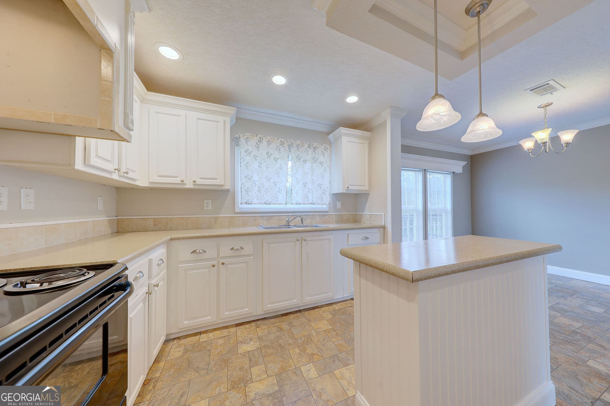 3 bedroom, 2 bathroom, 1,456 sq ft manufactured home,single family residence under contract at 1177 Egg And Butter Road, Ochlocknee, GA 31773 — photo 10