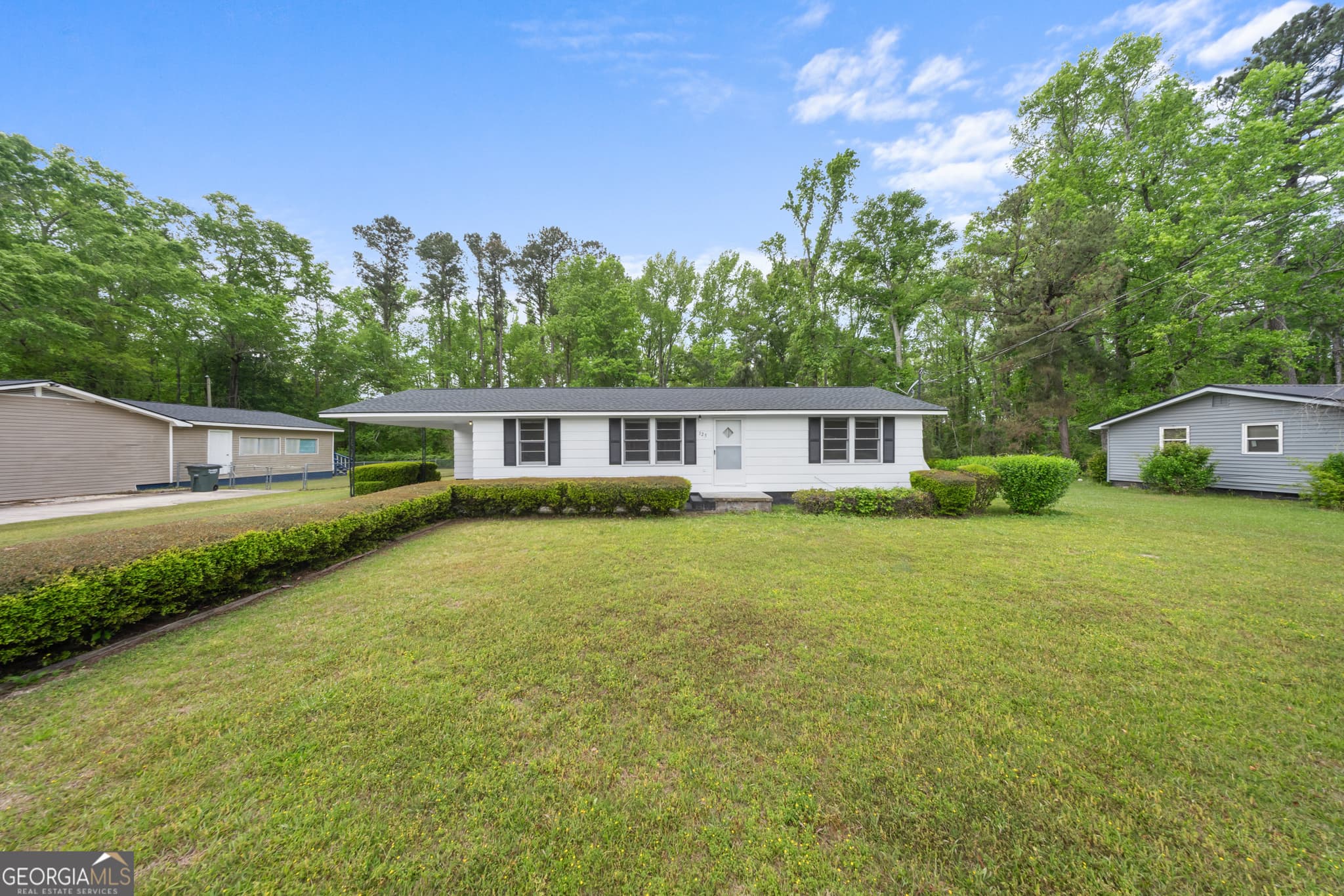 3 bedroom, 1.5 bathroom, 1,056 sq ft single family residence sold at 125 Clark Circle, Sylvania, GA 30467