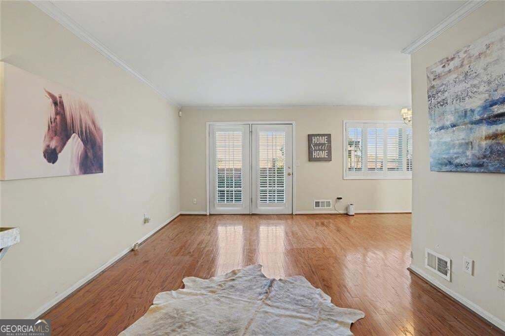 2 bedroom, 1.5 bathroom, 886 sq ft condominium for sale at 5375 Roswell Road B1, Sandy Springs, GA 30342 — photo 5