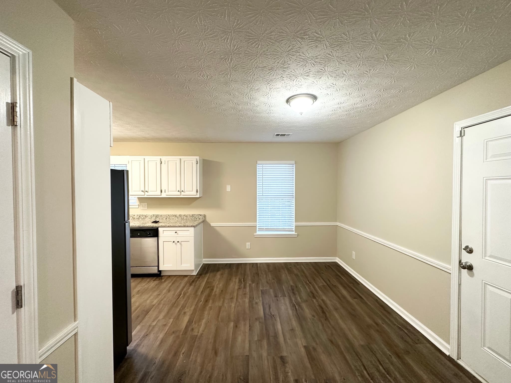 3 bedroom, 2 bathroom, 1,476 sq ft single family residence for sale at 1641 NE Riverchase Circle, Conyers, GA 30013 — photo 5
