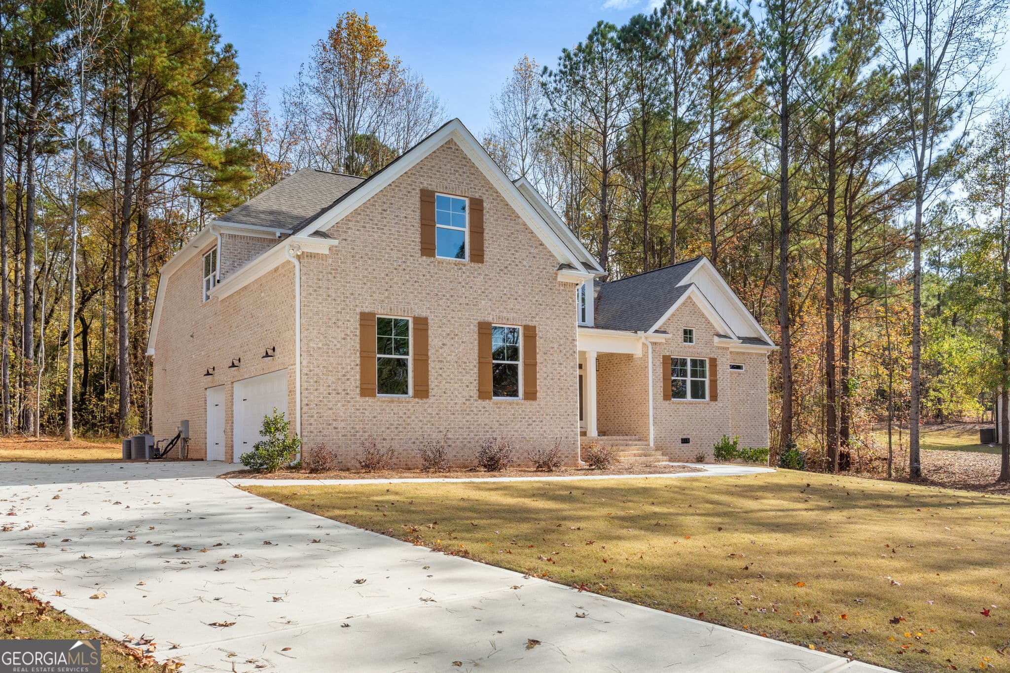 5 bedroom, 3 bathroom, 3,138 sq ft single family residence for sale at 2002 Millstream Court, Griffin, GA 30224 — photo 3